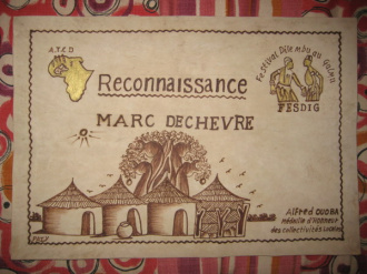 05 Cadeau D Alfred   Une Gravure Sur Cuir